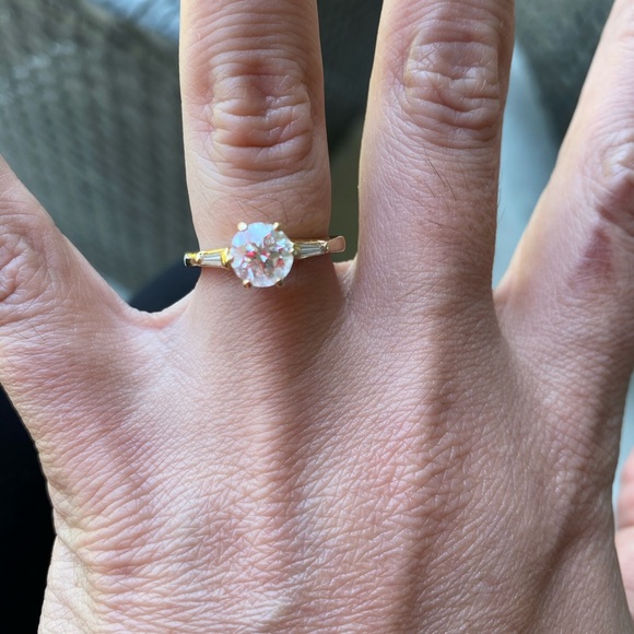 14k gold engagement ring and wedding band - Picture 4 of 8